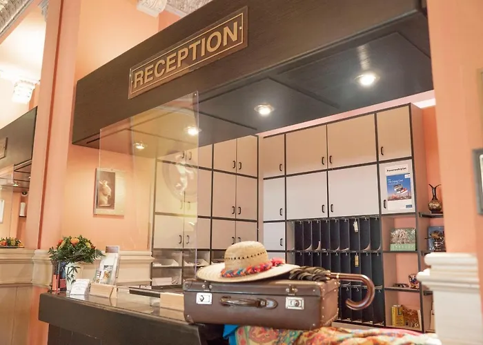 Отель Adagio 3*