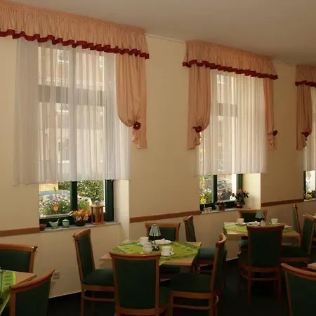 Hotel Adagio 3*