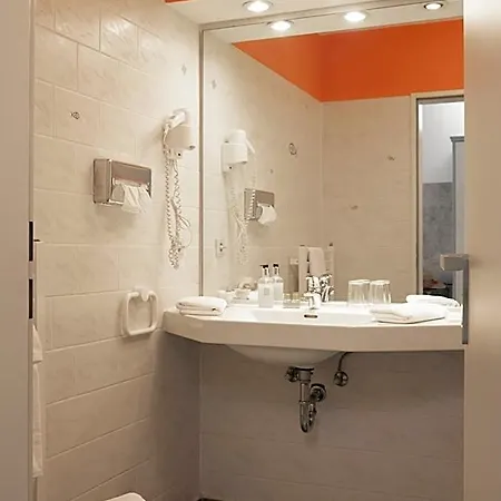 Hotel Adagio 3*
