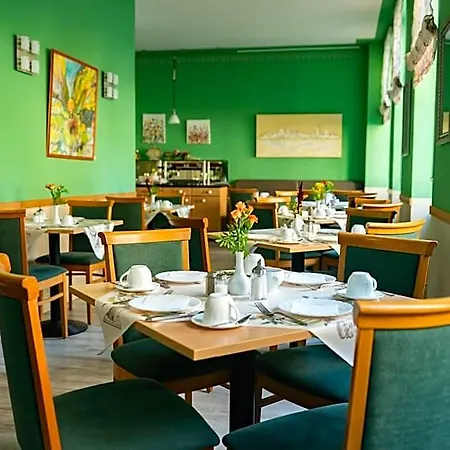 Hotel Adagio 3*